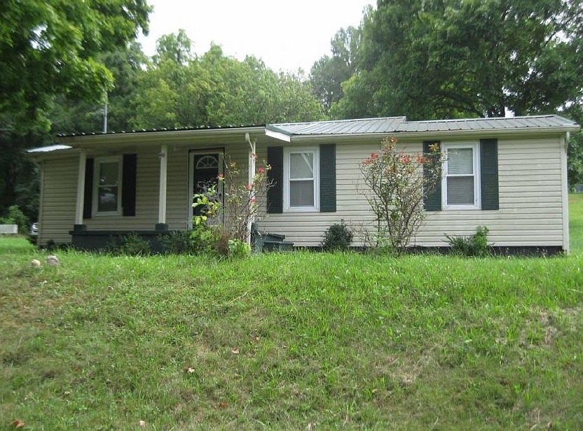 1st image of 163 Hicks Dr