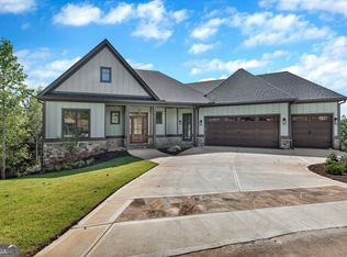 195 Switchback Run, Toccoa, GA 30577