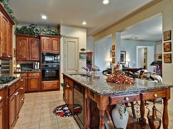 4th image of 8116 Castine Dr