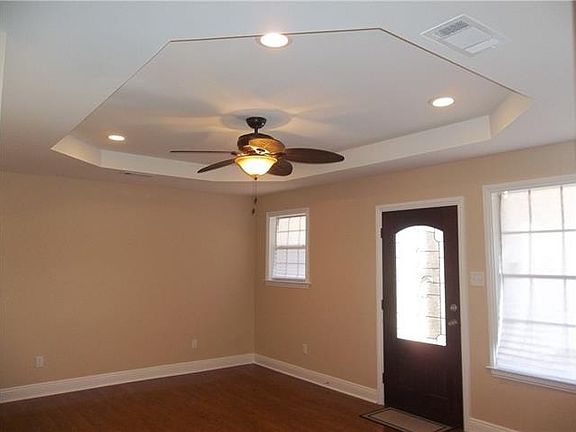 5th image of 7716 Dogwood Dr