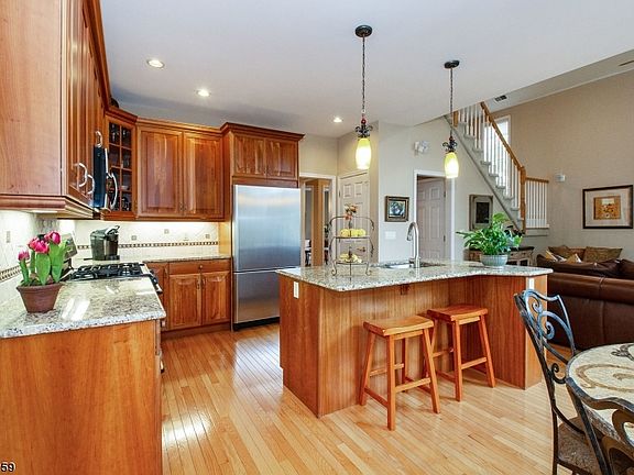 5th image of 60 Oconnor Cir