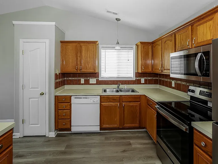 12705 Walking Stick Dr — Photo 7