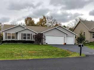 9947 Lismore Rd, Roscoe, IL 61073