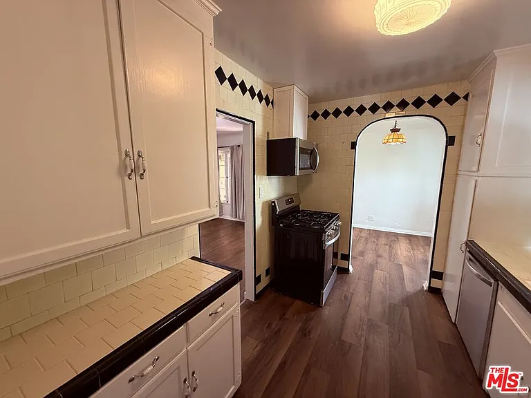 1032 S Crescent Heights Blvd — Photo 15