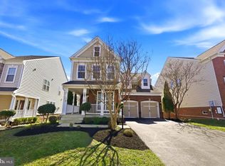 42637 Willow Bend Dr, Ashburn, VA 20148