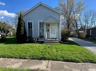 1012 Market St, Pekin, IL