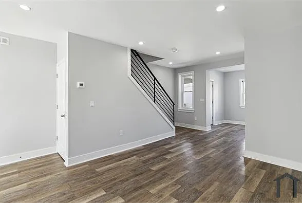 5 bed, $3,250 — Photo 4