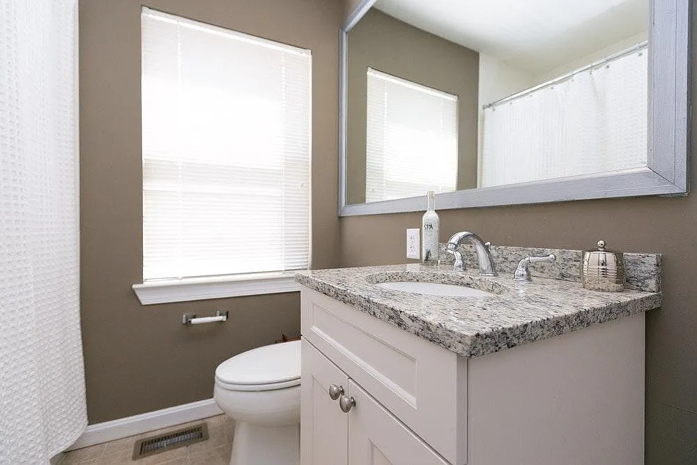 2 bed, 977 sqft, $1,500 — Photo 3