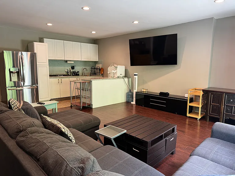 5352 Amigo Ave — Photo 2