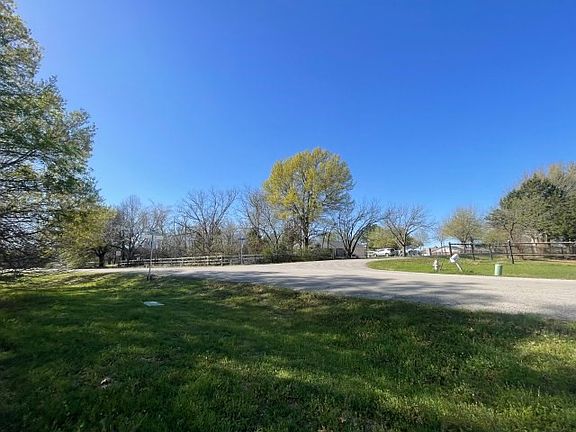 5th image of 8001 Storie Rd