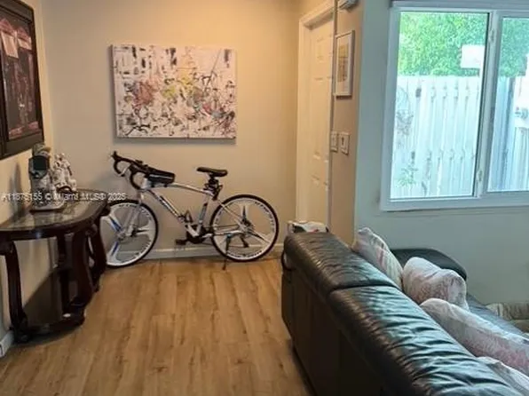 22265 SW 103rd Ave, Miami, FL 33190