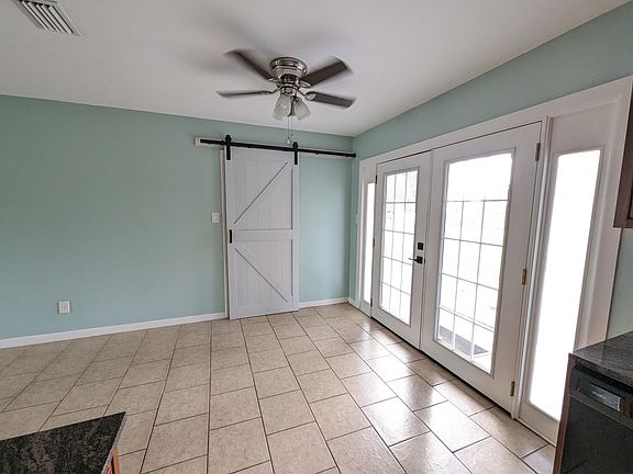 5th image of 186 Coral Dr SW