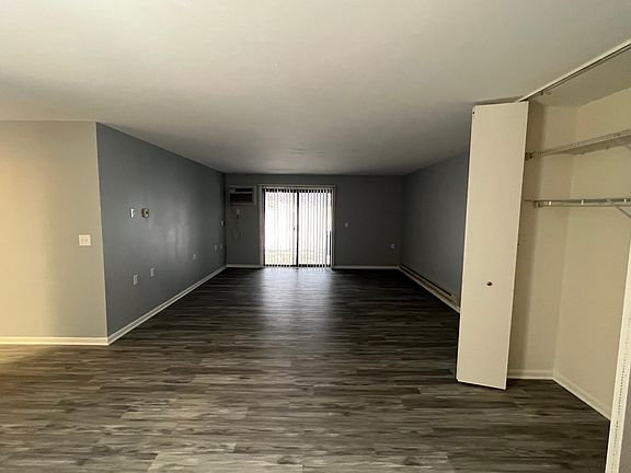 3rd image of 5319 Brody Dr #1022