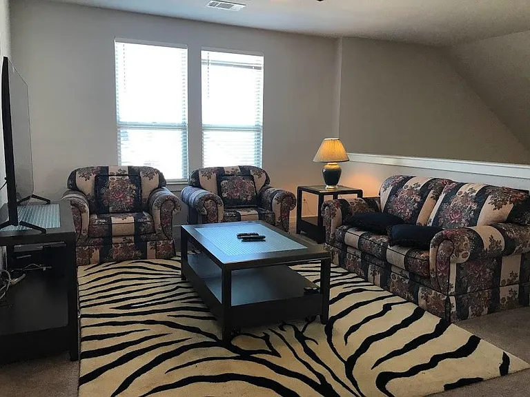 6037 Amalea Ln — Photo 49