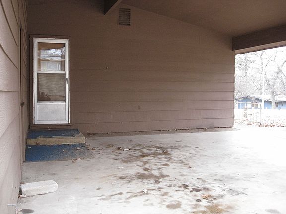 4th image of 13 Evesham Ln