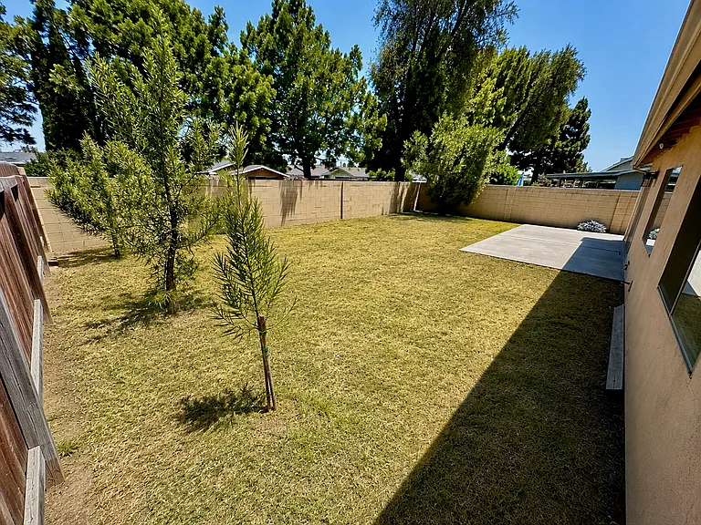 4117 E Bainbridge Ave — Photo 24