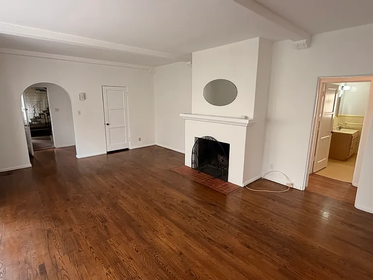 923 Ocean Ave #2 — Photo 11
