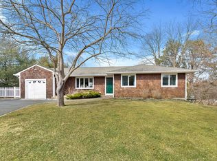 41 Hilltop Rd, Southampton, NY 11968