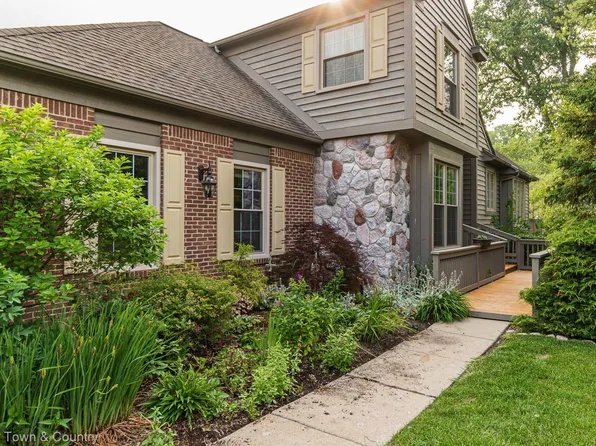 1932 Boulder Dr, Ann Arbor, MI 48104