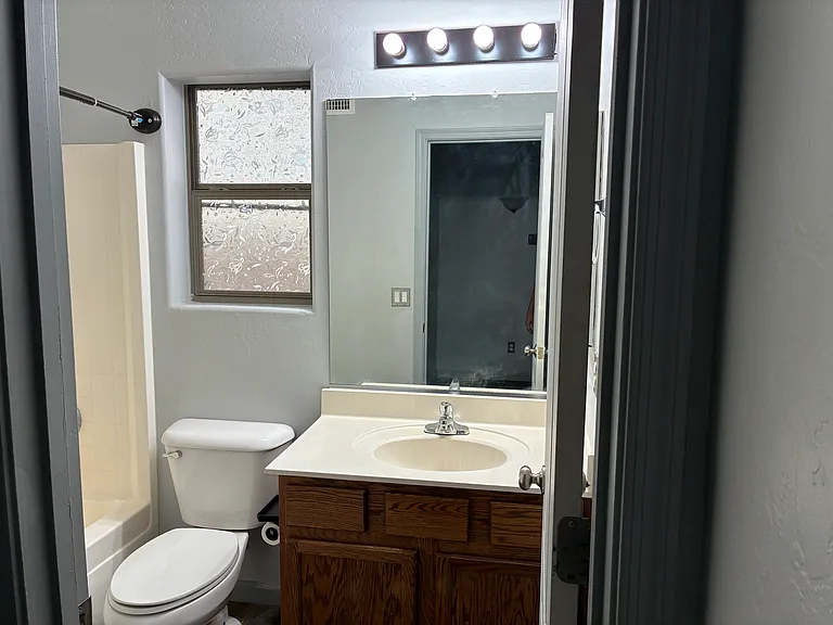25550 W Pioneer St — Photo 15