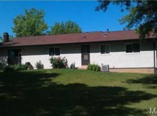 6476 Towne Woods Dr, Saint Louis, MO 63129