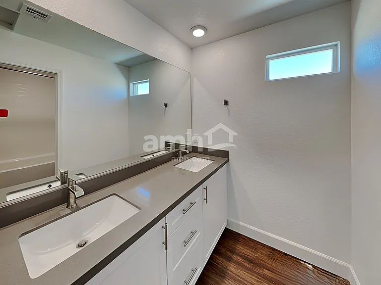 3345 Blodwen St — Photo 13