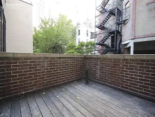Rented by Sotheby's International Realty | media 14