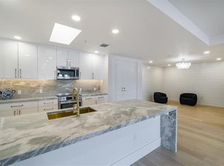 780 5th Ave S APT 305, Naples, FL 34102