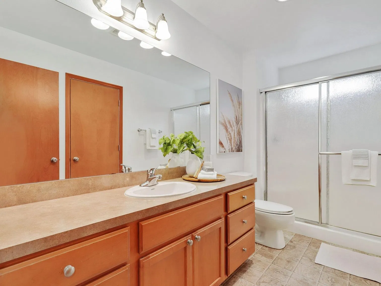 2 bed, 912 sqft, $3,480 — Photo 3