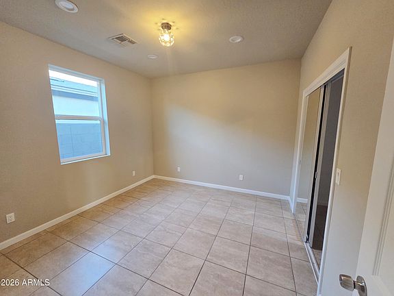 3rd image of 913 E FREMONT Road #3