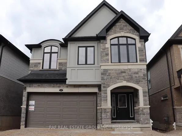 18 Jacob Detweiller Dr, Kitchener, ON N2P 0K7