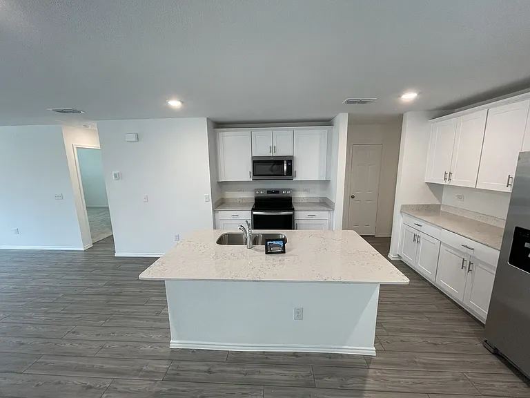 825 Breakwater Dr — Photo 7