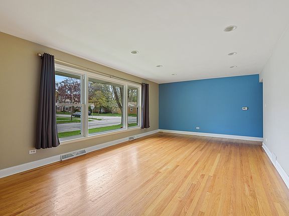 3rd image of 8156 Kedvale Ave