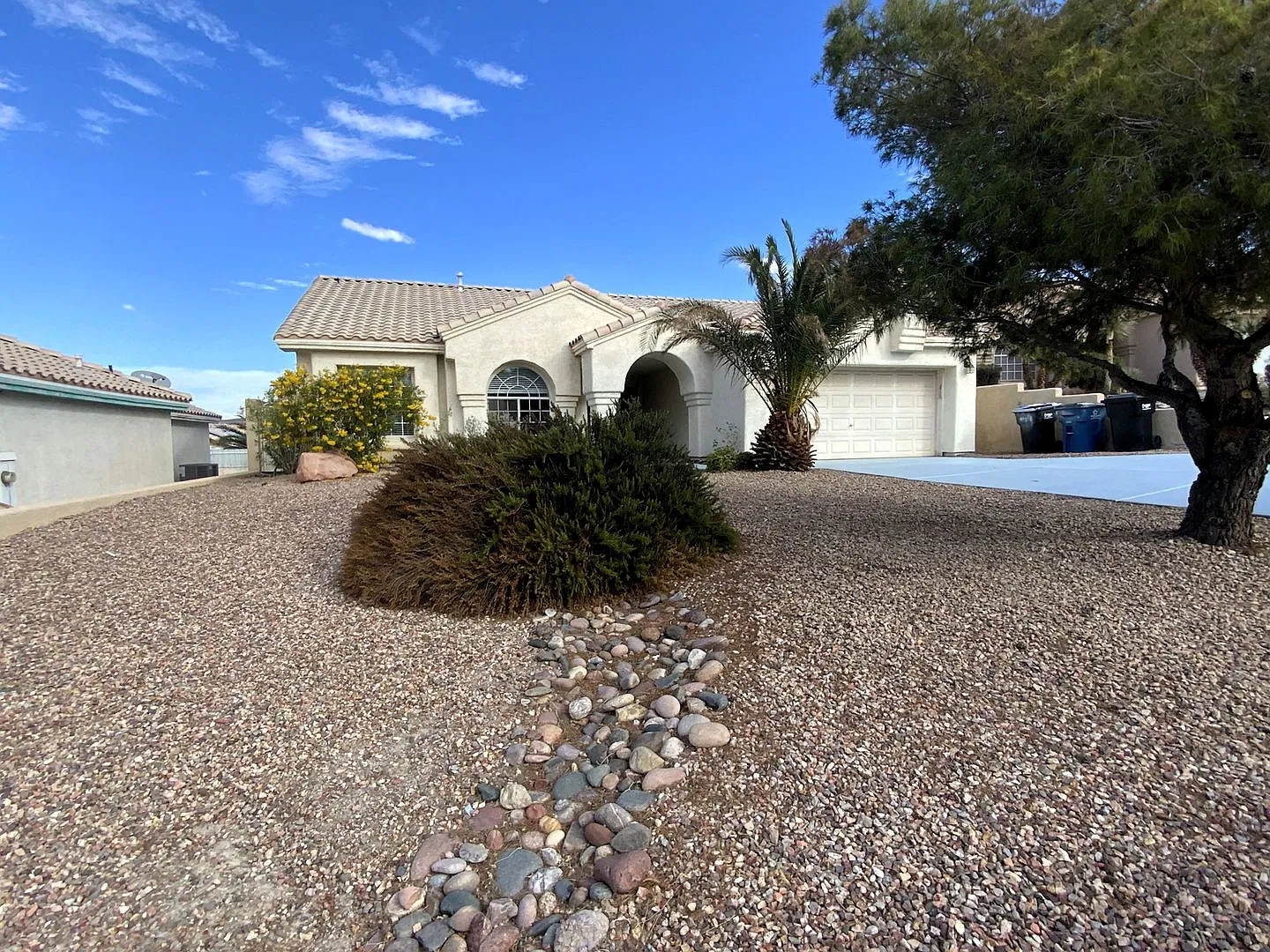 3 bedroom 2 Bath home in Henderson! — Photo 2