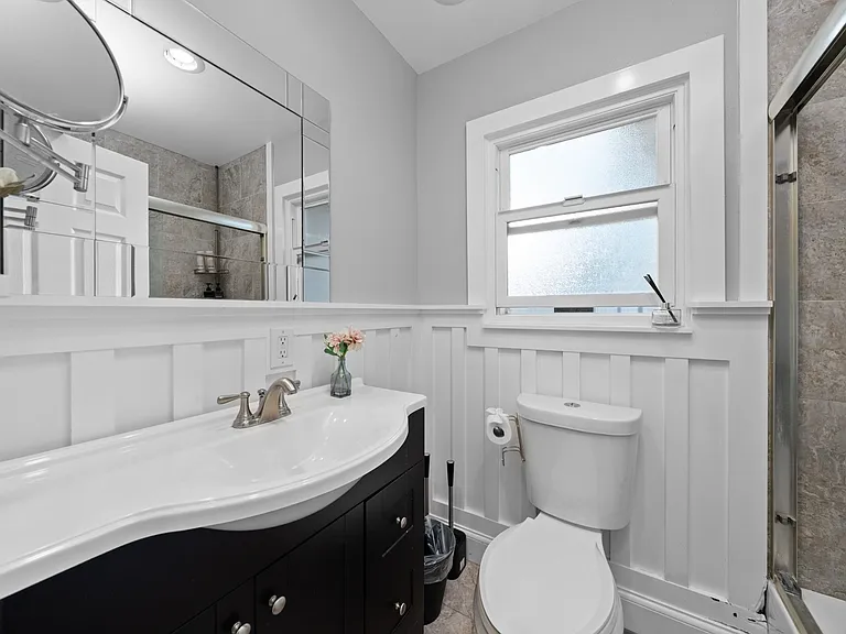 5633 Lenore Ave — Photo 12