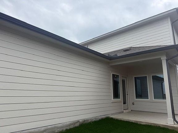 5th image of 116 Maple Hedge Rd