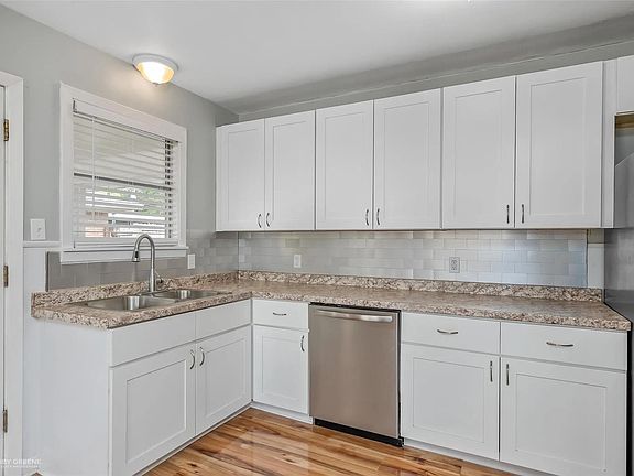 4th image of 4211 Logan St