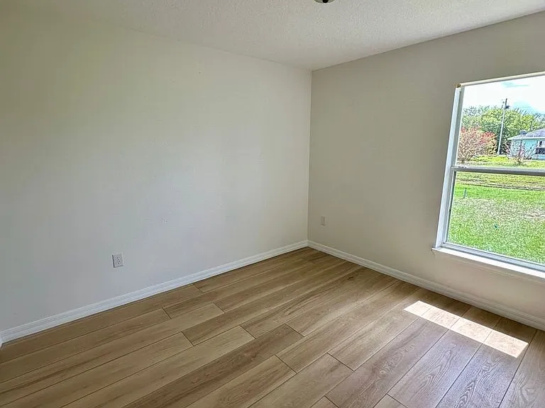 510 Blackbird Ln — Photo 13