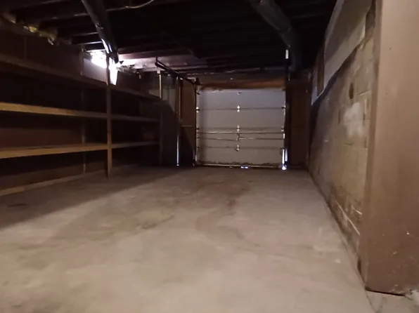 2102 S 39th St, Kansas City, KS 66106