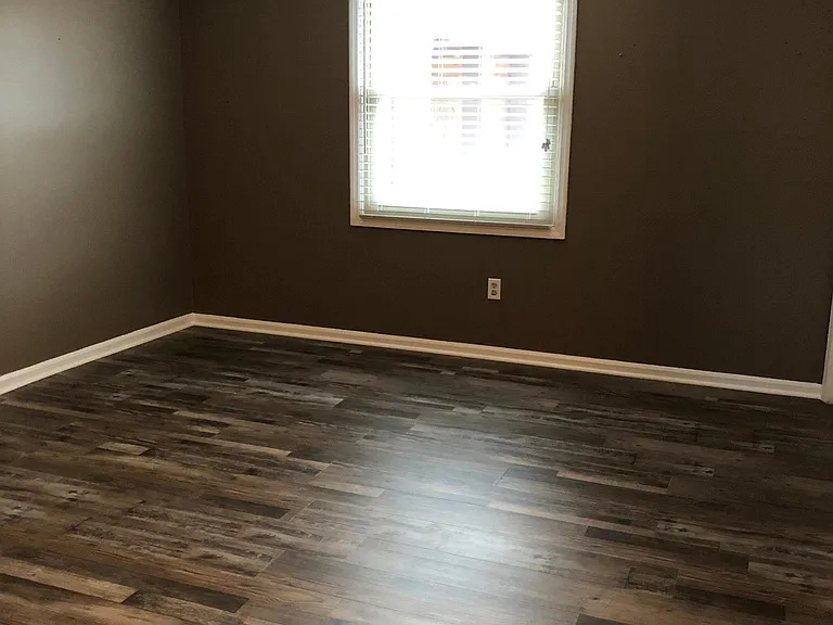 922 Chatham Ln #L — Photo 12