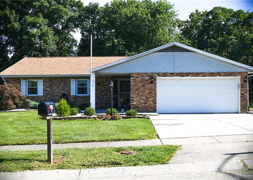 1st image of 918 Victoria Dr