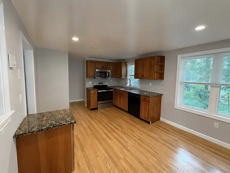 43 Frost Rd #B — Photo 4