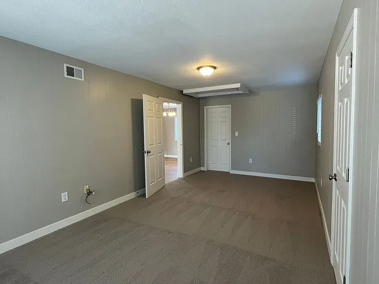 890 Revere St — Photo 11