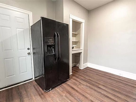 5th image of 1154 Washington St APT 2