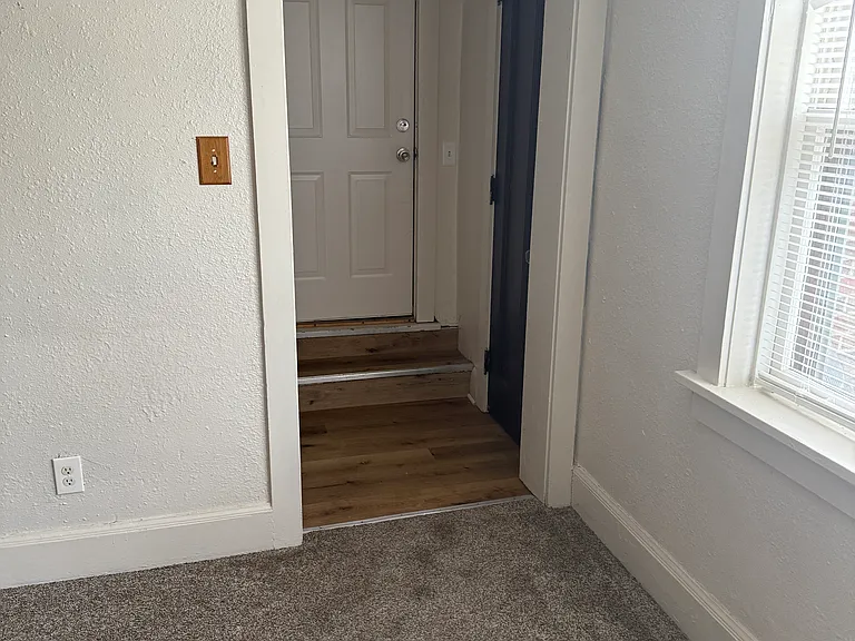 610 N Buxton St #1 — Photo 4