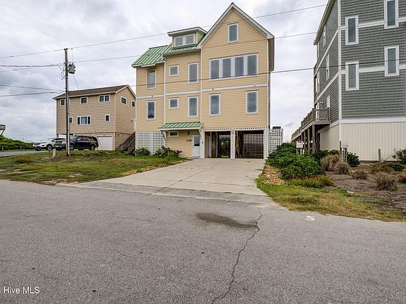 2nd image of 138 Topsail Road