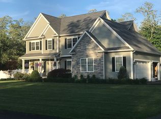 3 Idlewoods Dr, Rehoboth, MA 02769