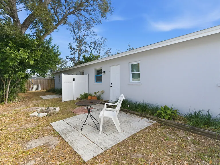 2227 Montclair Dr #1 — Photo 14