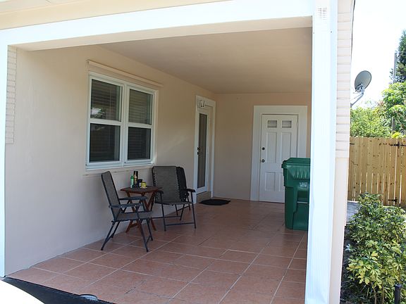 2nd image of 4549 SW 24th Ave
