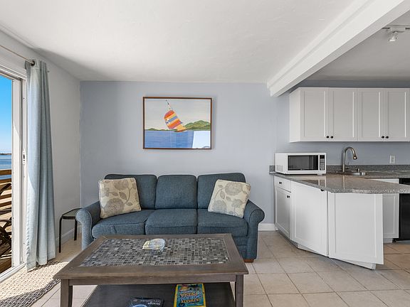 5th image of 538 Shore Road Unit 3